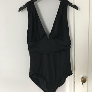 DKNY/SWIM - V-Neck Swimsuit